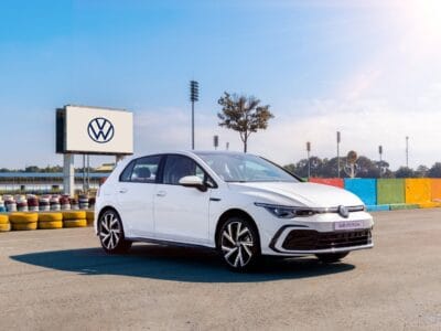 Volkswagen Golf 1.5 eTSI R-Line 2025