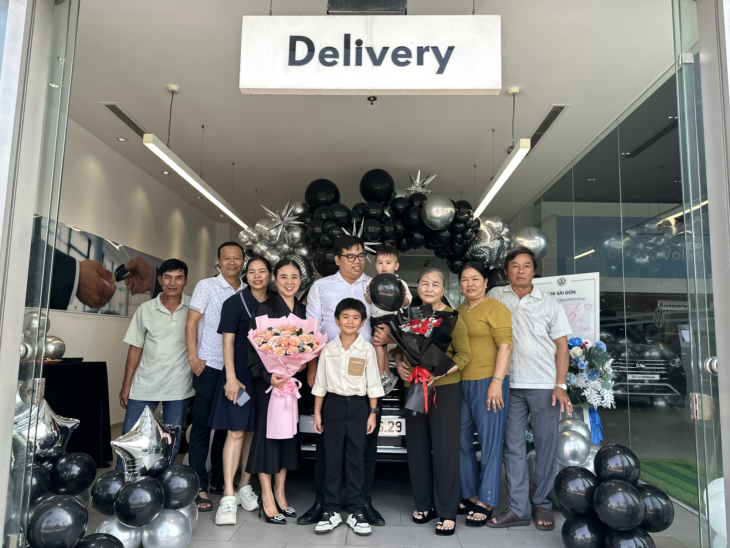 Volkswagen Viloran MPV 7 chỗ rộng rãi phù hợp cho gia đình đông người