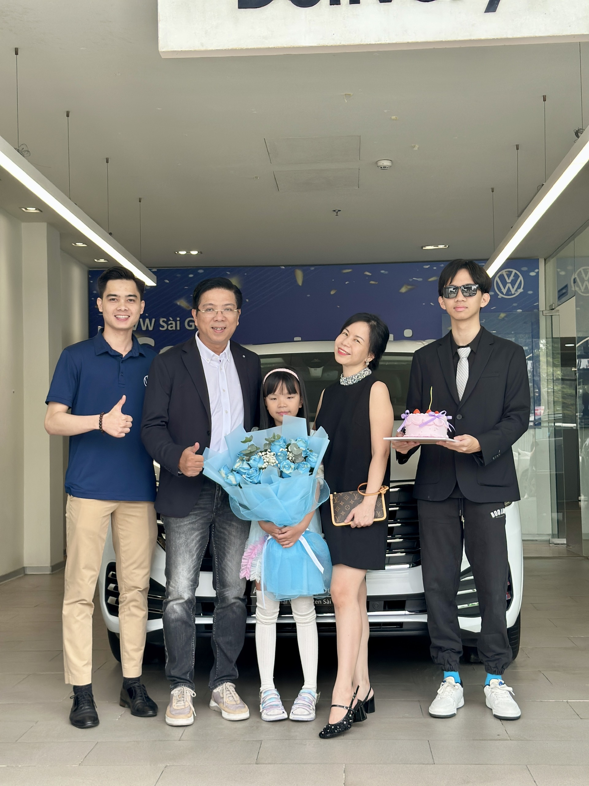 Giá lăn bánh Volkswagen Viloran Luxury 2026 tại TP HCM mới nhất