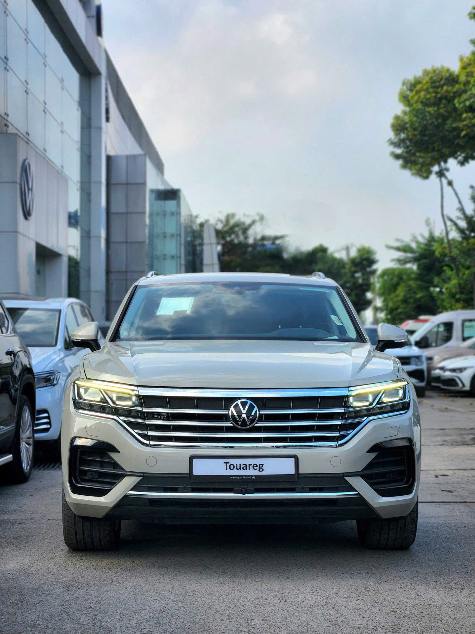 Giá xe Volkswagen Touareg 2026 phiên bản Luxury tại Volkswagen Central