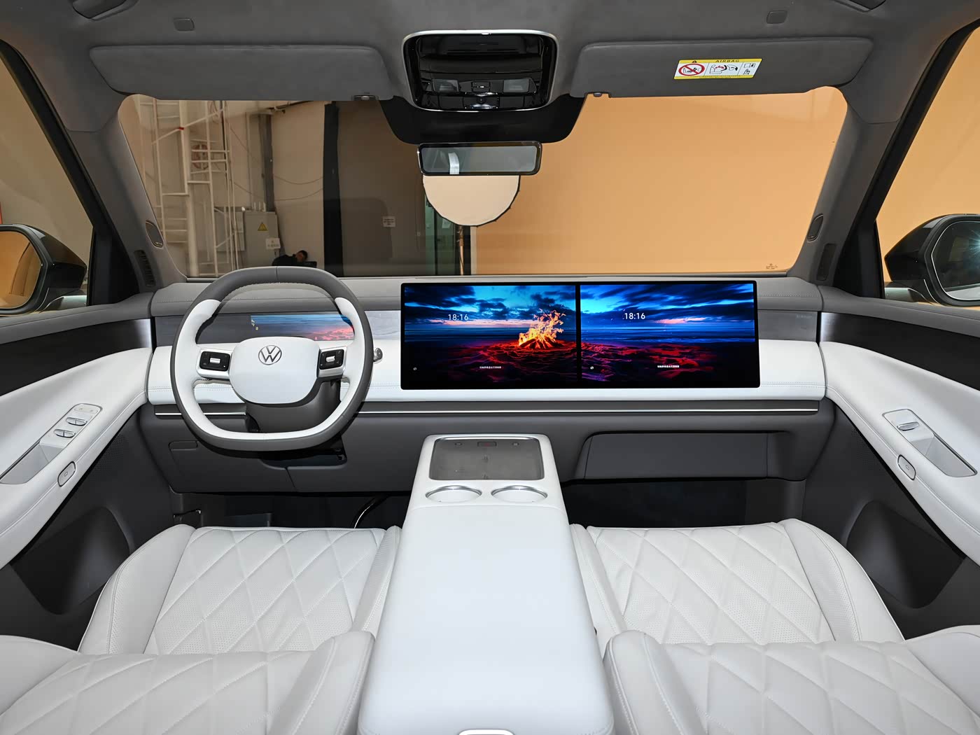 Volkswagen ID. Era 9X với nội thất màu Be sang trọng